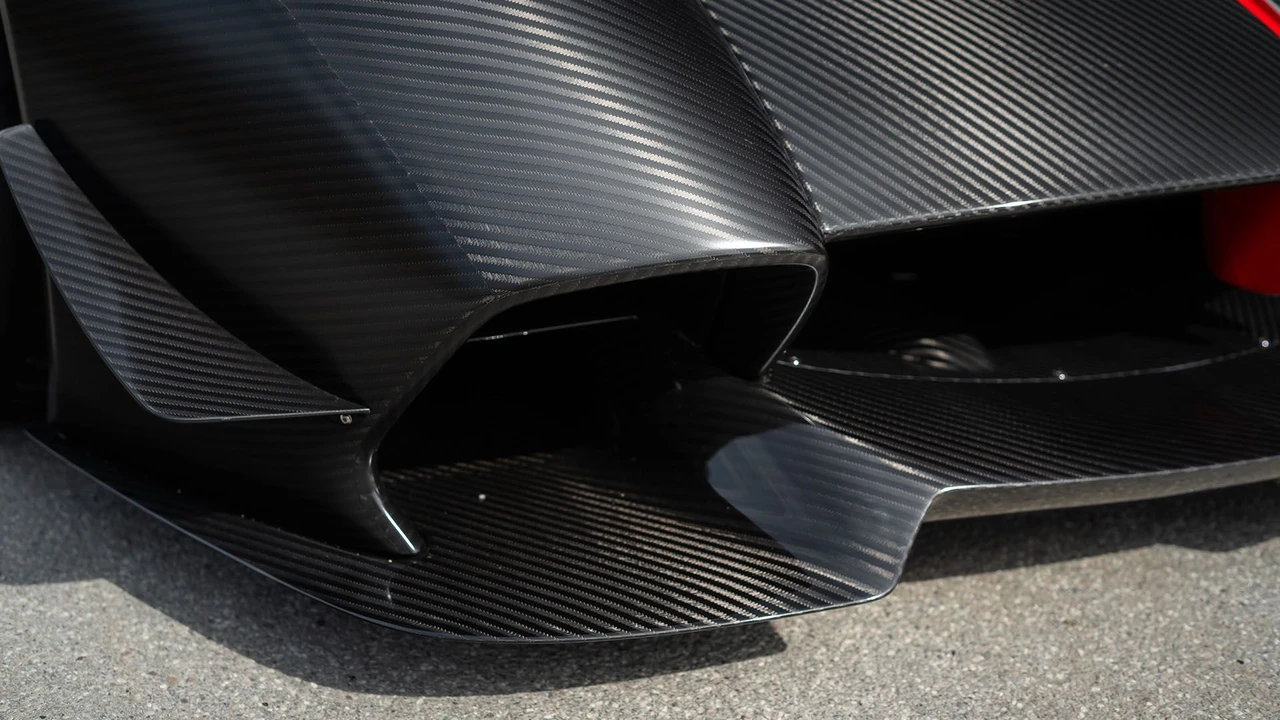 2022 Pagani Huayra - Image 26 of 31