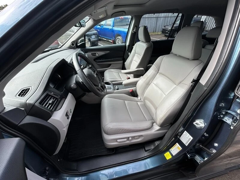 2022 Honda Pilot 3rd Gen - Image 12 of 21