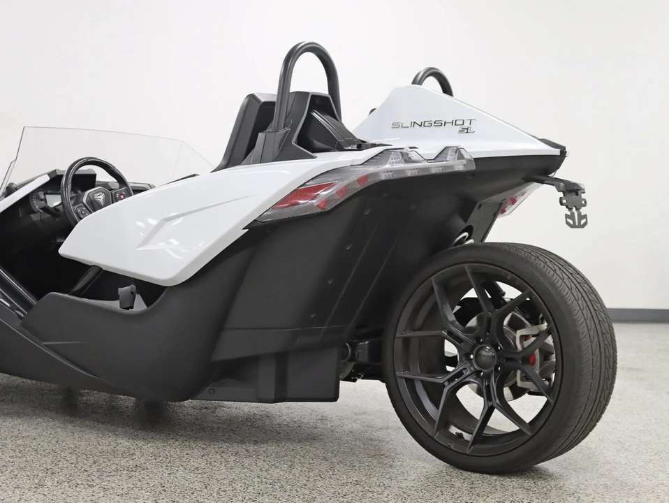 2022 Polaris Slingshot - Image 8 of 12