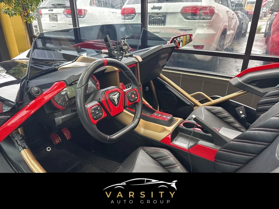 2022 Polaris Slingshot - Image 11 of 12