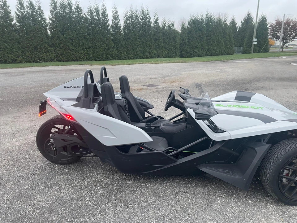 2022 Polaris Slingshot - Image 21 of 31