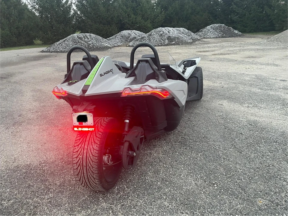2022 Polaris Slingshot - Image 11 of 31