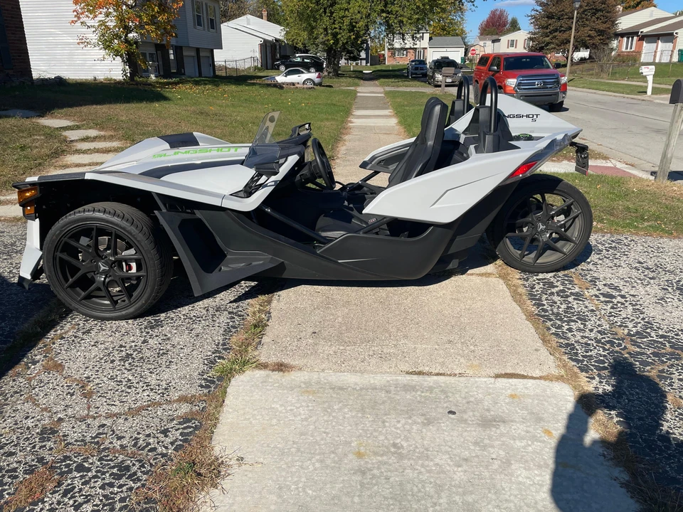 2022 Polaris Slingshot - Image 9 of 31