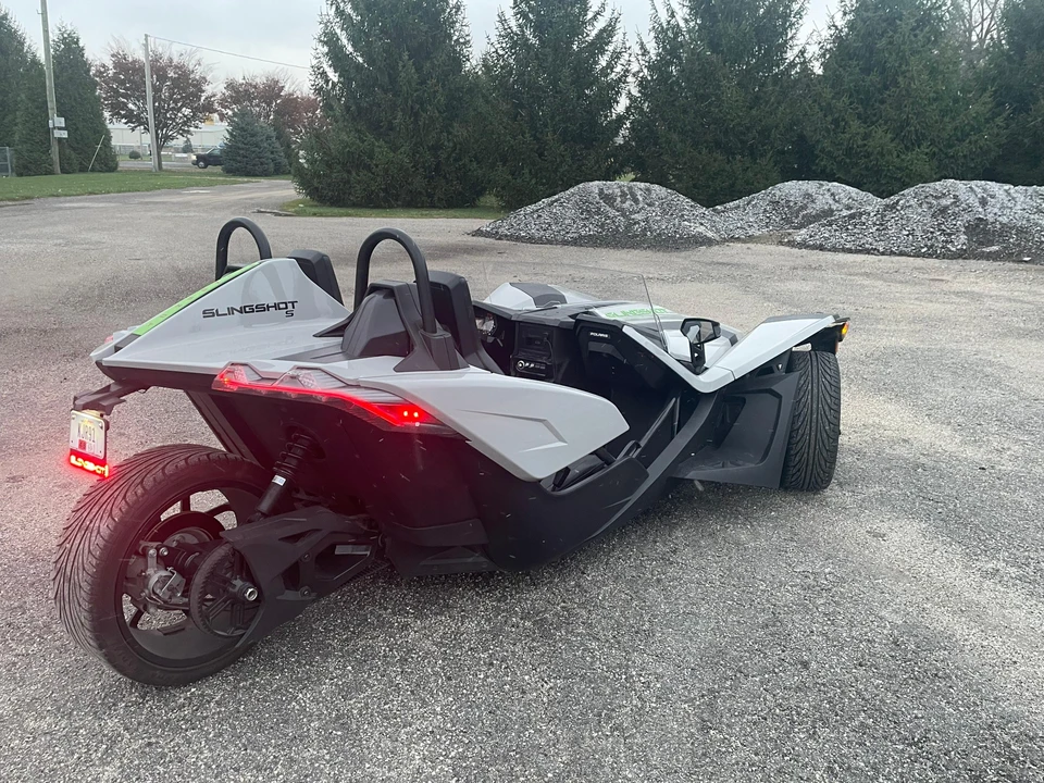 2022 Polaris Slingshot - Image 13 of 31