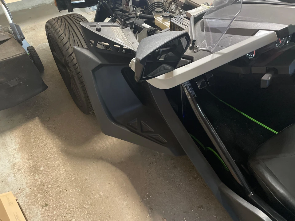 2022 Polaris Slingshot - Image 29 of 31