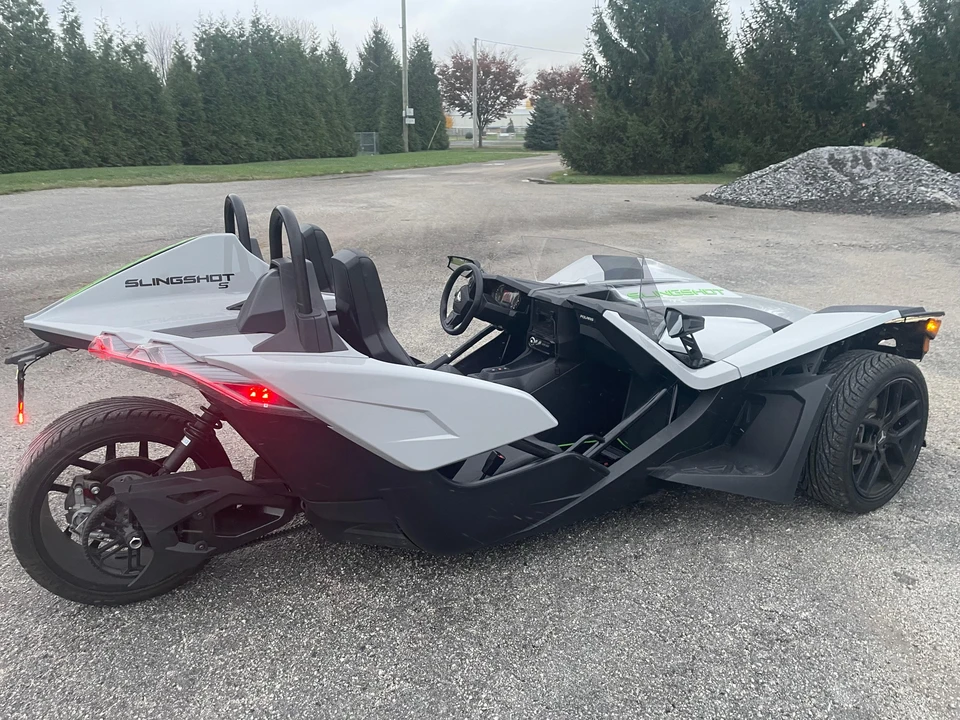 2022 Polaris Slingshot - Image 14 of 31