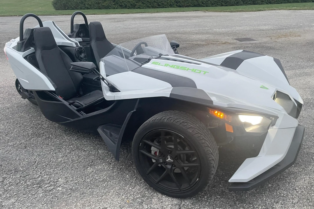 2022 Polaris Slingshot - Image 17 of 31