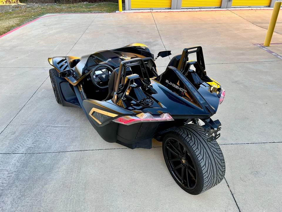 2022 Polaris Slingshot - Image 24 of 31