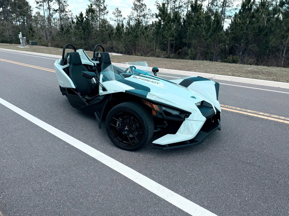 2022 Polaris Slingshot - Image 17 of 31