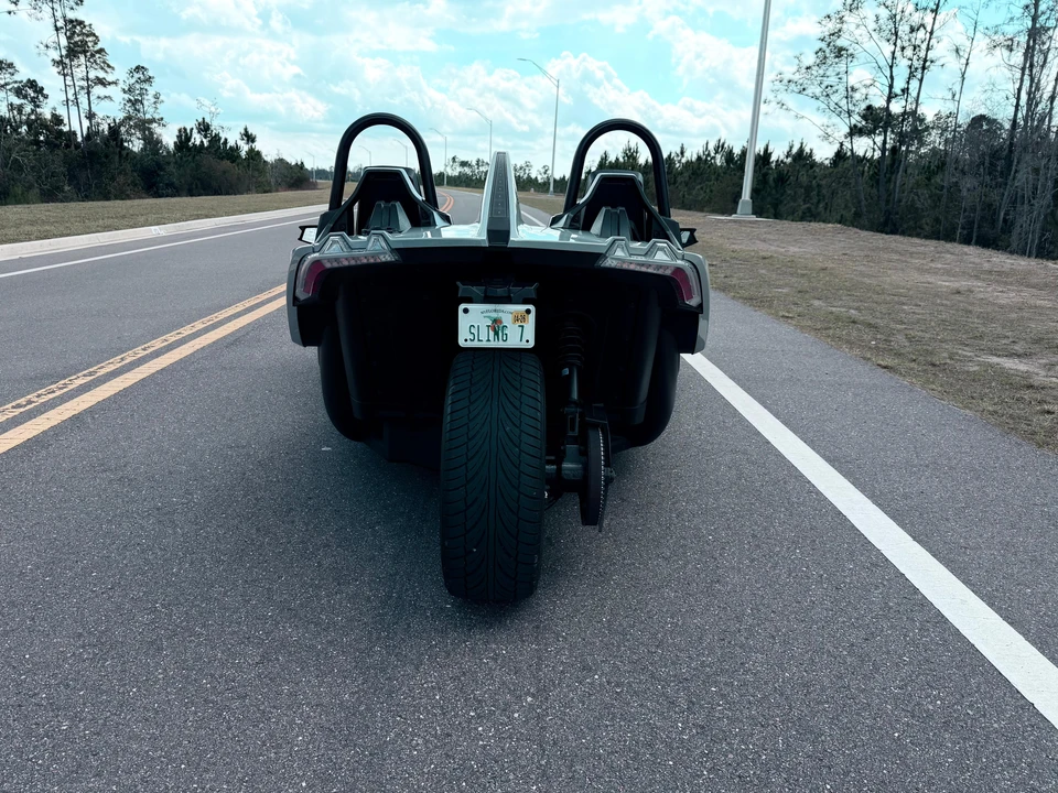 2022 Polaris Slingshot - Image 11 of 31