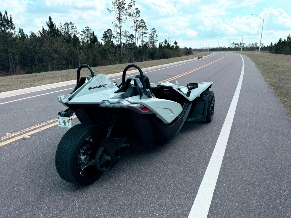 2022 Polaris Slingshot - Image 13 of 31