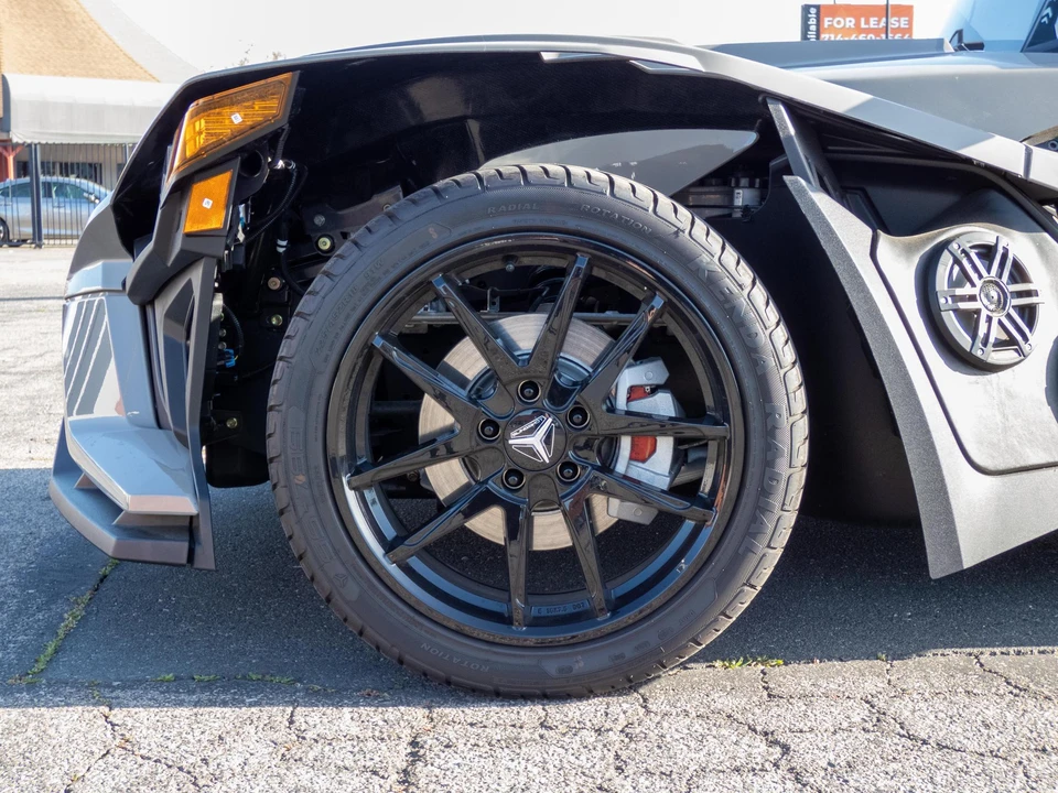 2022 Polaris Slingshot - Image 27 of 31