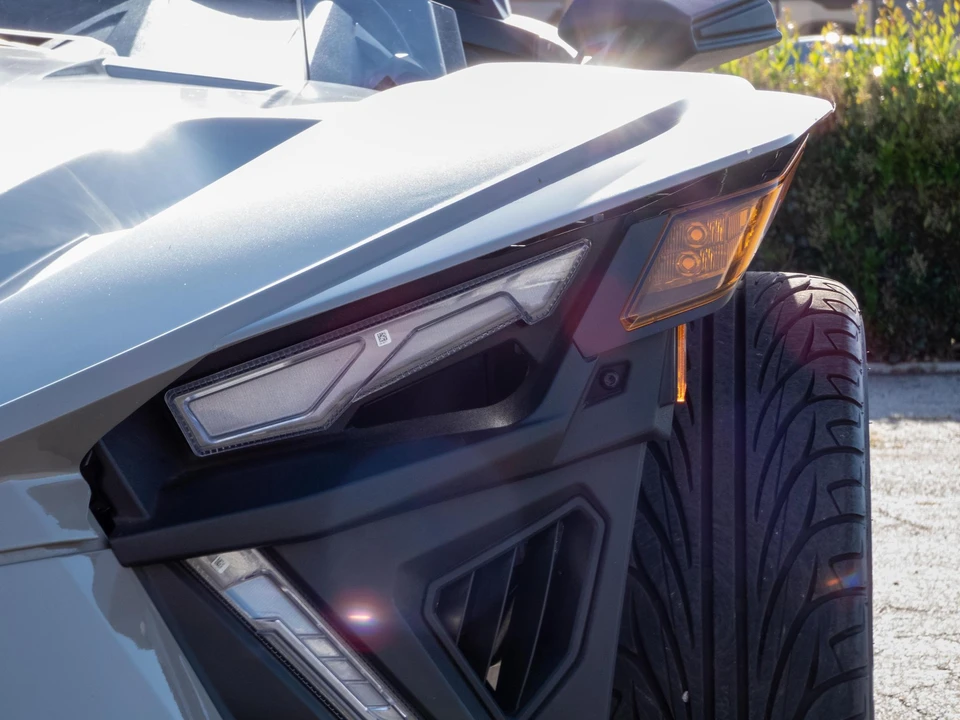 2022 Polaris Slingshot - Image 17 of 31