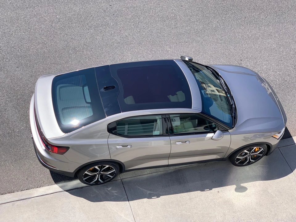 2022 Polestar 2 - Image 12 of 31