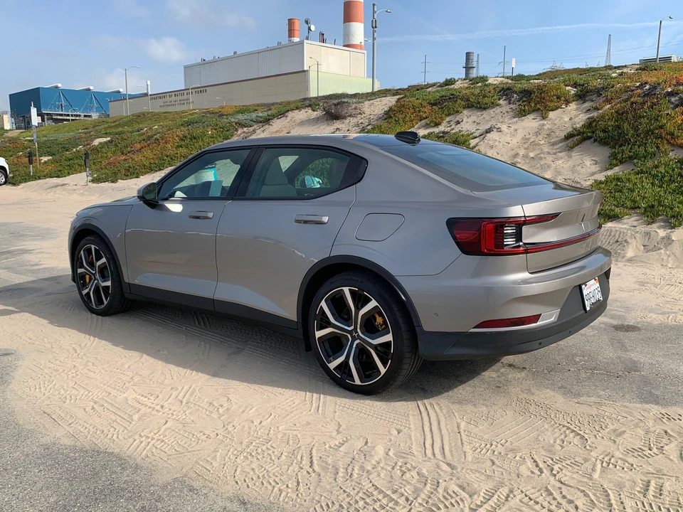 2022 Polestar 2 - Image 7 of 31