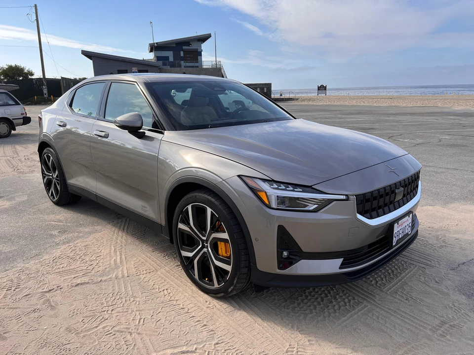2022 Polestar 2 - Image 14 of 31