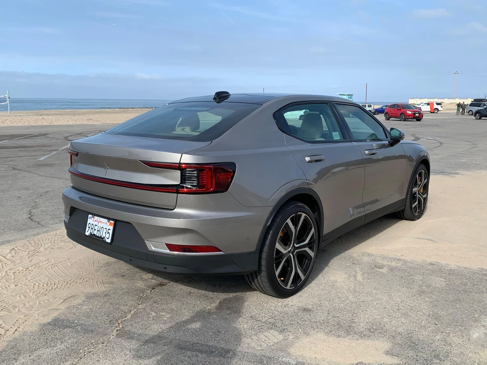 2022 Polestar 2 - Image 10 of 31