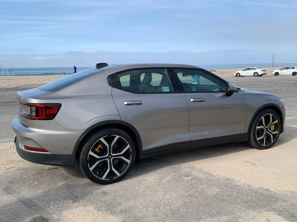 2022 Polestar 2 - Image 11 of 31