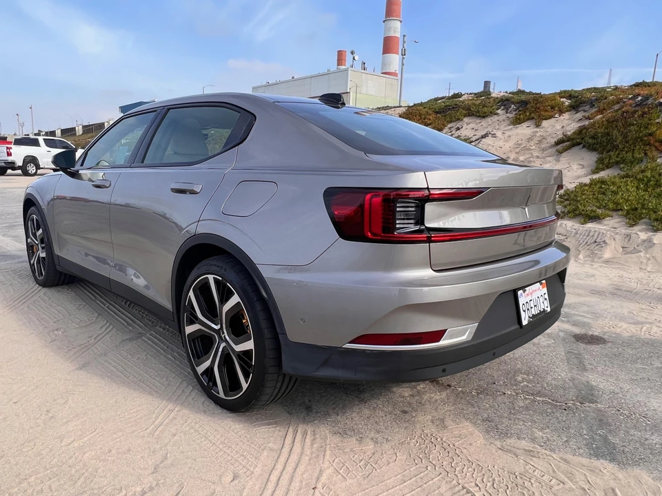 2022 Polestar 2 - Image 8 of 31