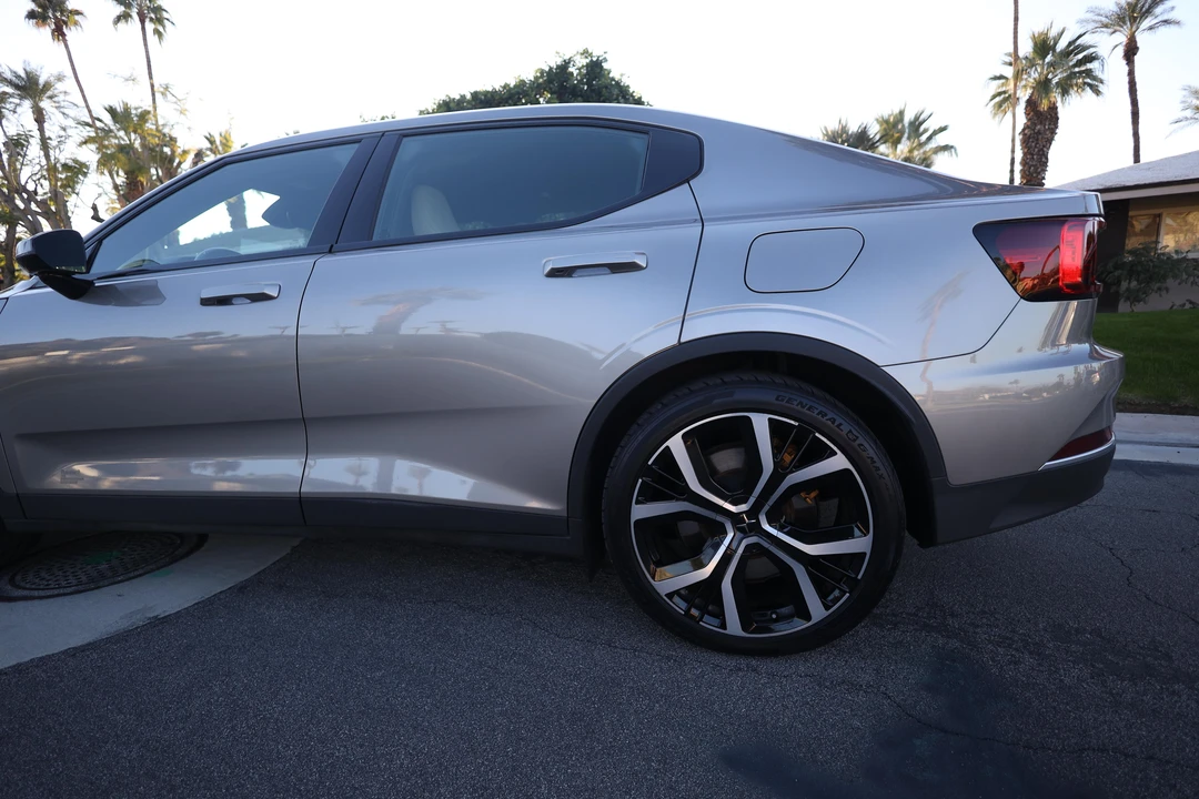 2022 Polestar 2 - Image 28 of 30