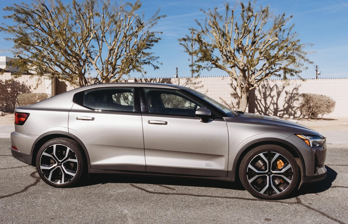 2022 Polestar 2 - Image 13 of 30