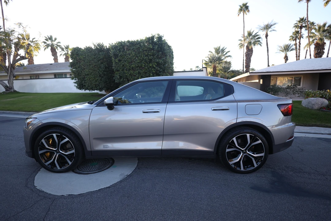 2022 Polestar 2 - Image 9 of 30