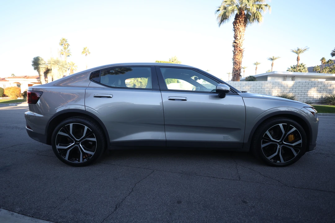 2022 Polestar 2 - Image 12 of 30