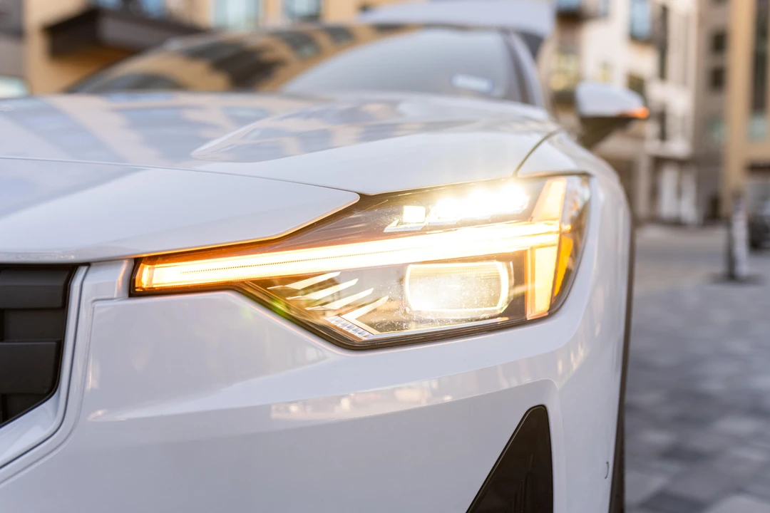2022 Polestar 2 - Image 13 of 31