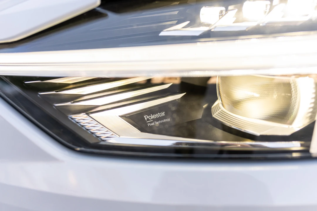2022 Polestar 2 - Image 12 of 31