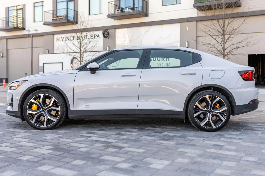 2022 Polestar 2 - Image 3 of 31