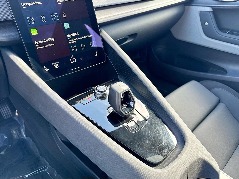 2022 Polestar 2 - Image 14 of 21
