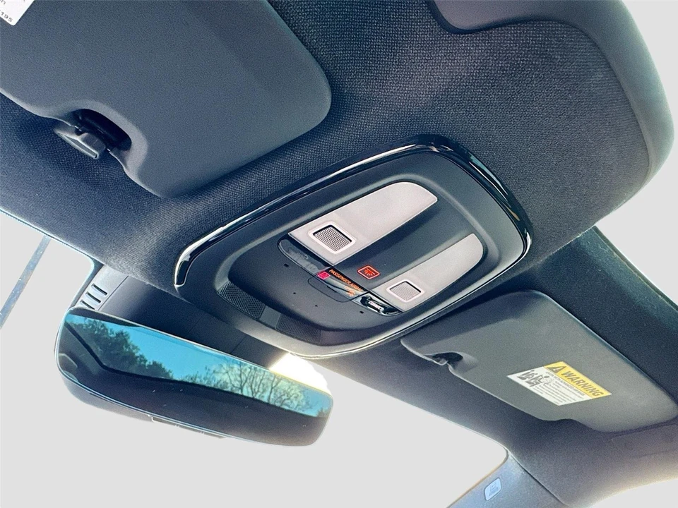 2022 Polestar 2 - Image 12 of 21
