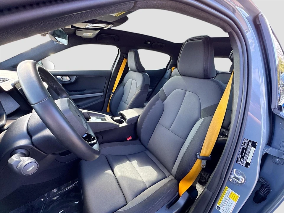 2022 Polestar 2 - Image 18 of 21