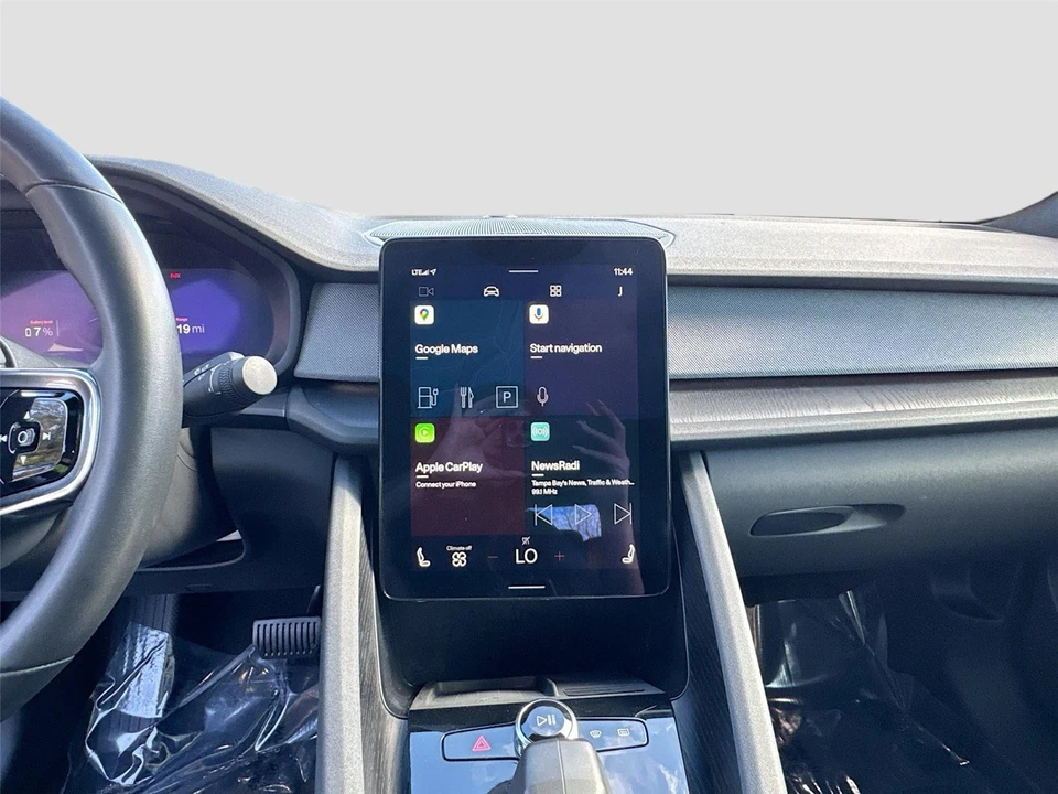 2022 Polestar 2 - Image 13 of 21