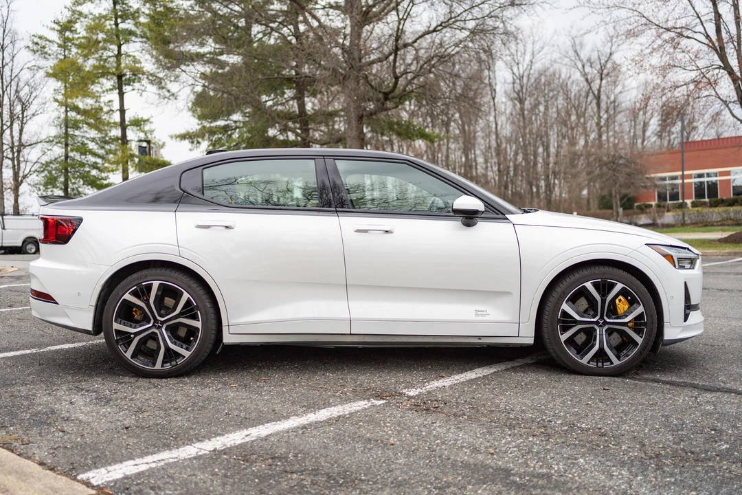 2022 Polestar 2 - Image 3 of 31