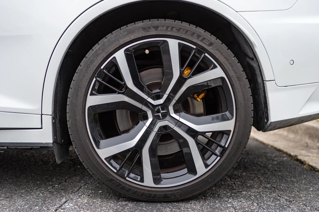 2022 Polestar 2 - Image 18 of 31