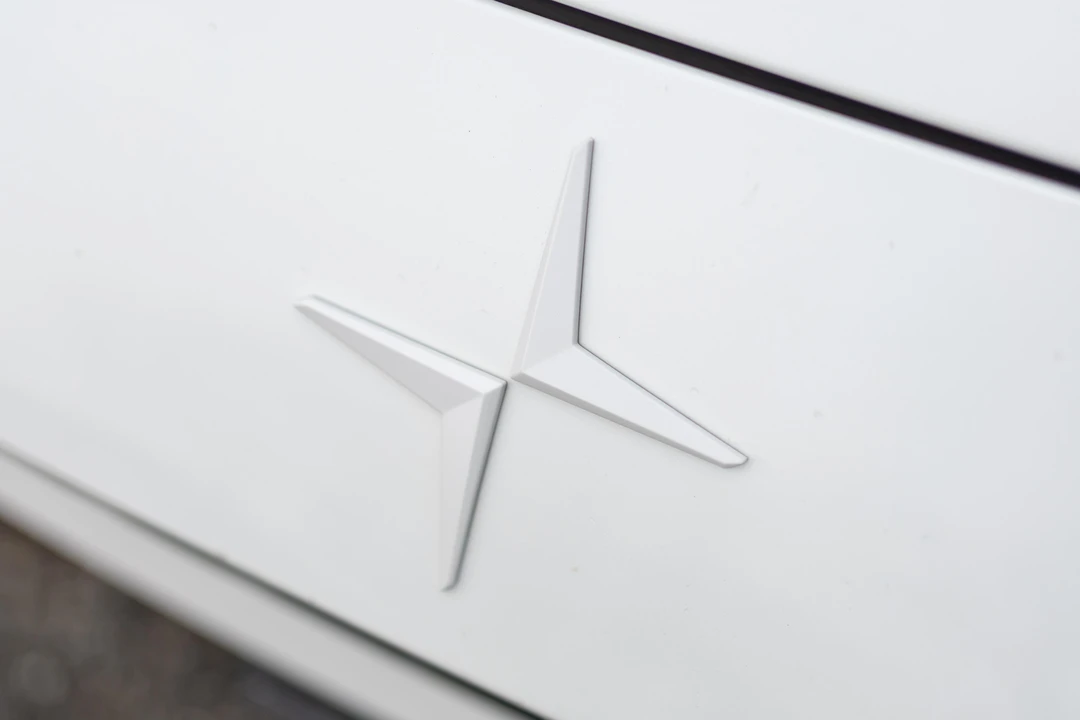 2022 Polestar 2 - Image 12 of 31