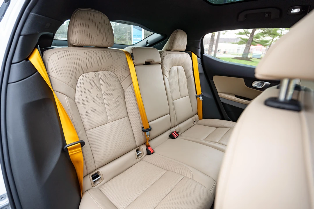 2022 Polestar 2 - Image 23 of 31