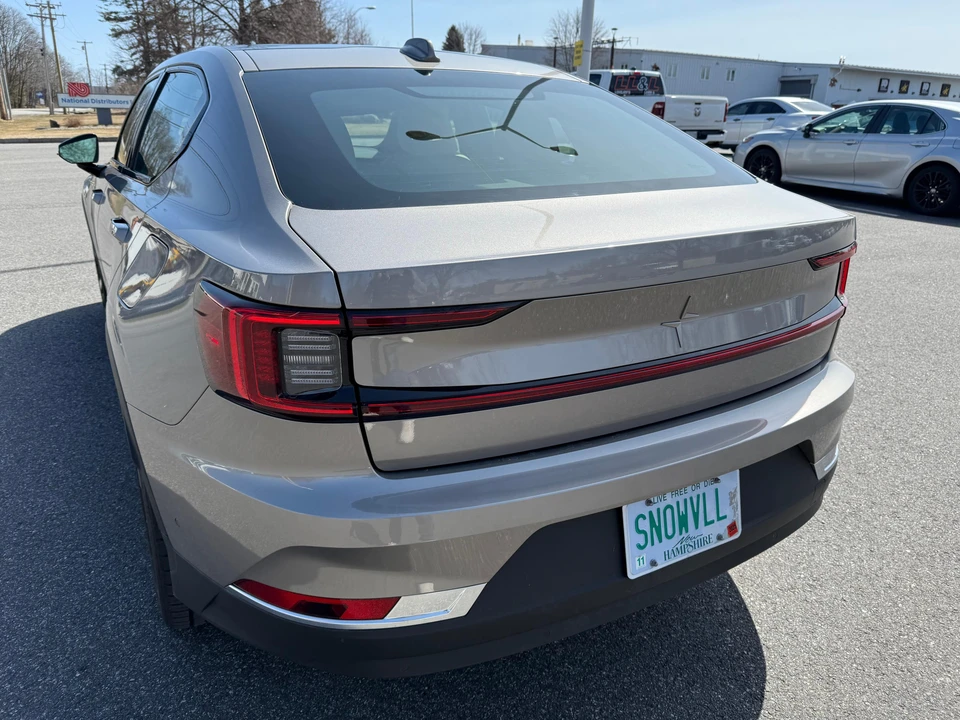 2022 Polestar 2 - Image 7 of 31