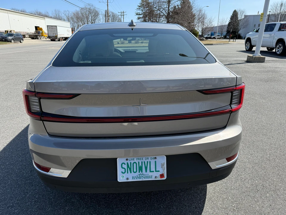 2022 Polestar 2 - Image 8 of 31