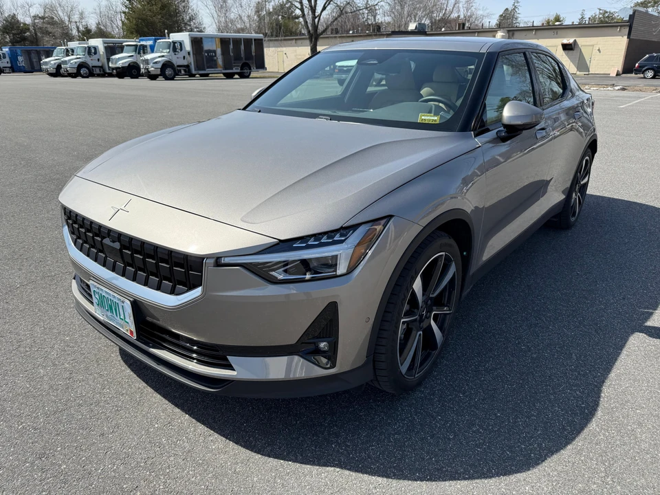 2022 Polestar 2 - Image 13 of 31