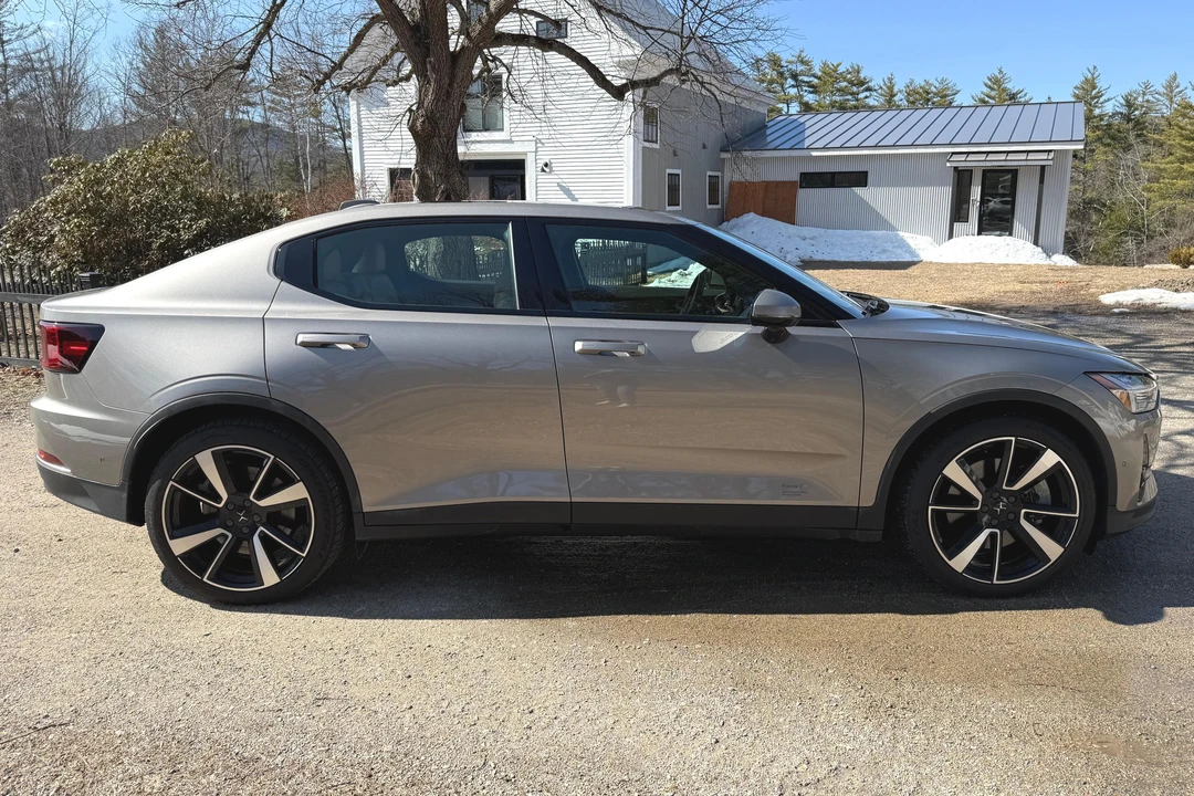 2022 Polestar 2 - Image 3 of 31