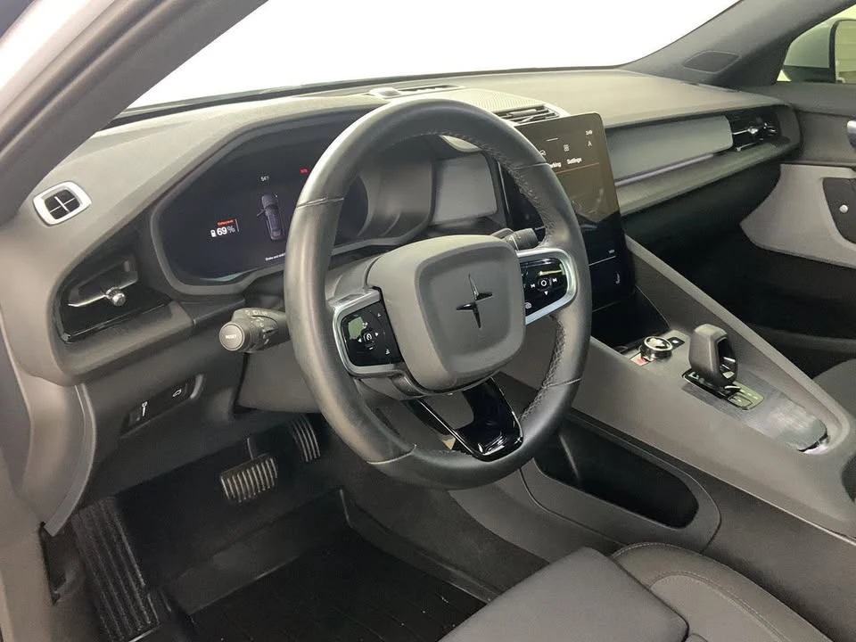 2022 Polestar 2 - Image 7 of 15