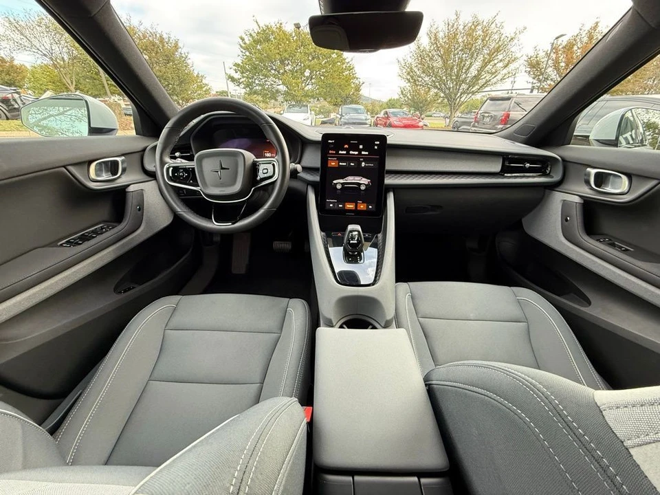 2022 Polestar 2 - Image 8 of 11