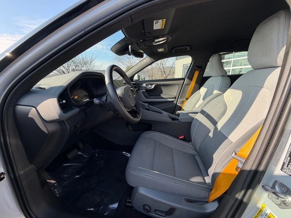 2022 Polestar 2 - Image 9 of 19