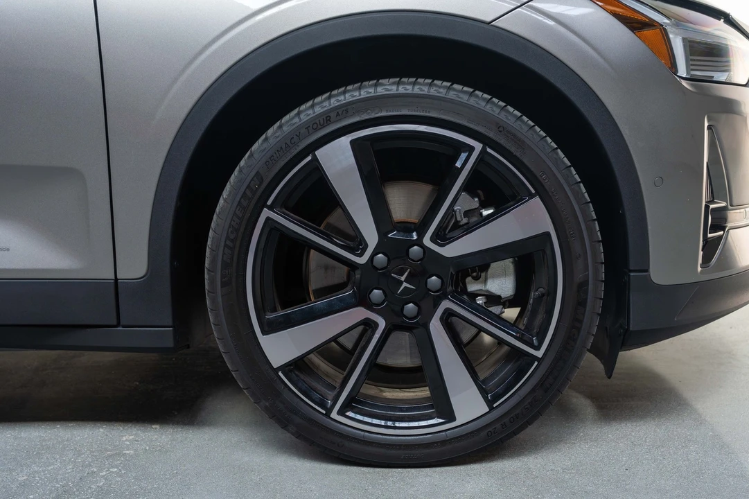 2022 Polestar 2 - Image 17 of 21