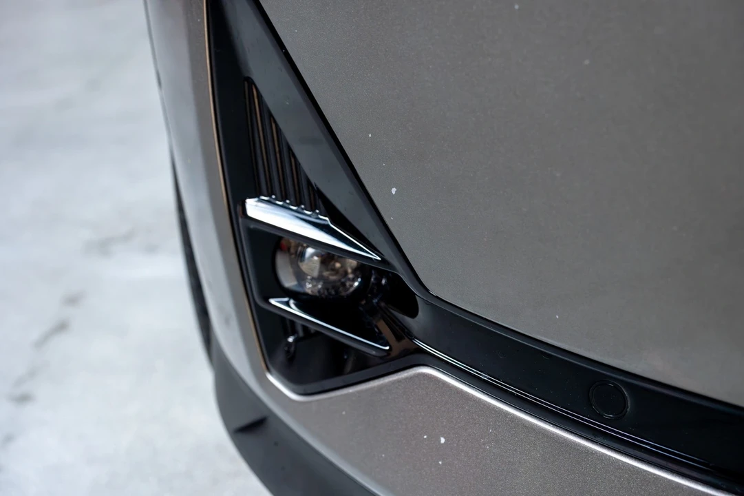 2022 Polestar 2 - Image 7 of 21