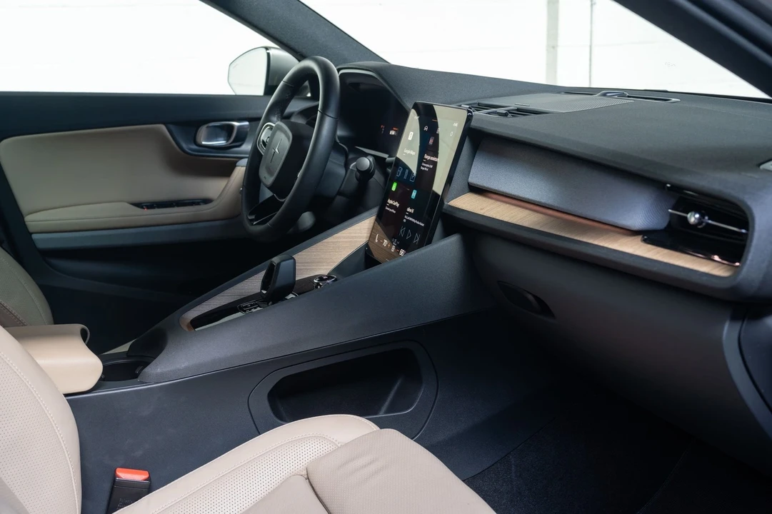 2022 Polestar 2 - Image 4 of 21