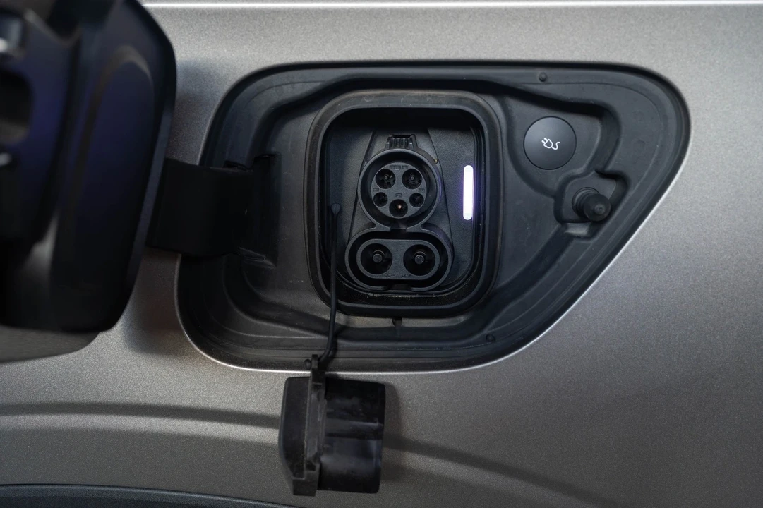 2022 Polestar 2 - Image 5 of 21