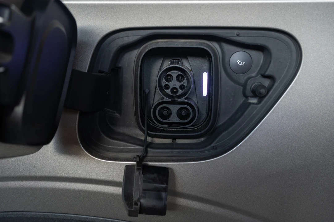 2022 Polestar 2 - Image 5 of 21